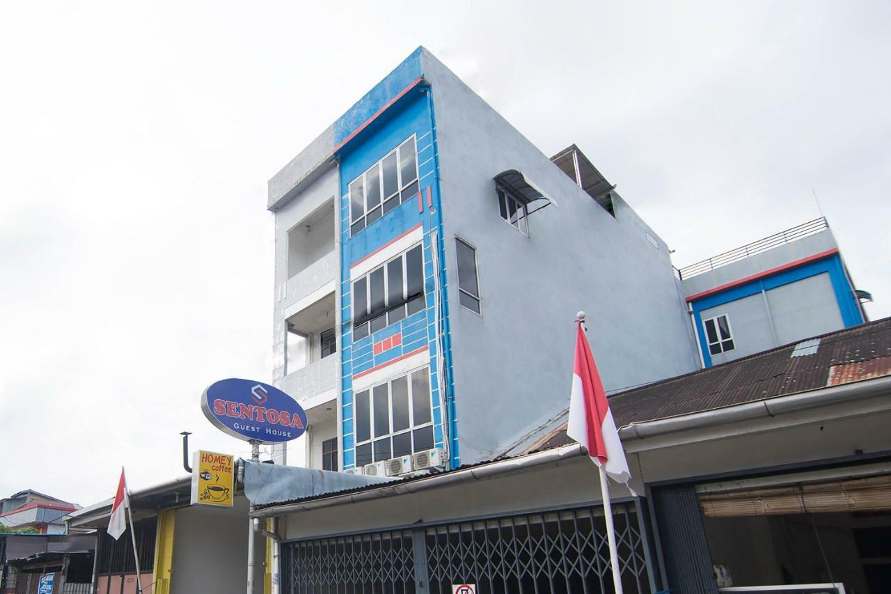 Sentosa Guest House Pontianak Dış mekan fotoğraf